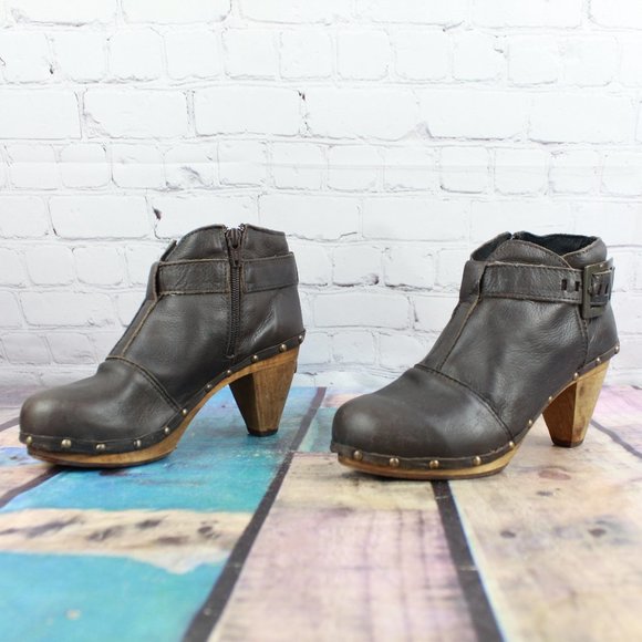 Sanita Brown Leather Buckle Accent Wooden Studded Cone Heeled Booties Size US 8 - Picture 2 of 9